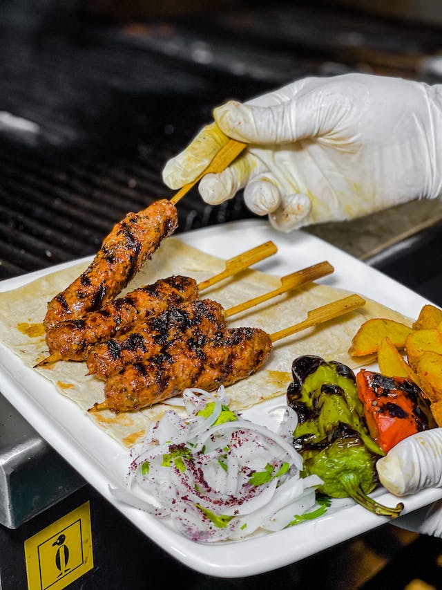 Mini Chicken Satay Skewers & Cocktail Pairings: Perfect Party Canapés