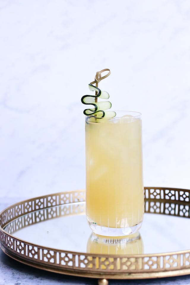 Master The Tom Collins Cocktail